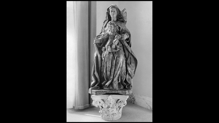 Rzeźba w czasach, gdy znajdowała się w apartamencie papieskim