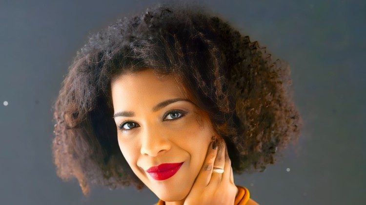 A cantora e educadora musical, Karin Mensah