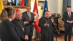 Spotkanie w Ambasadzie (ks. Paweł Rytel-Andrianik)