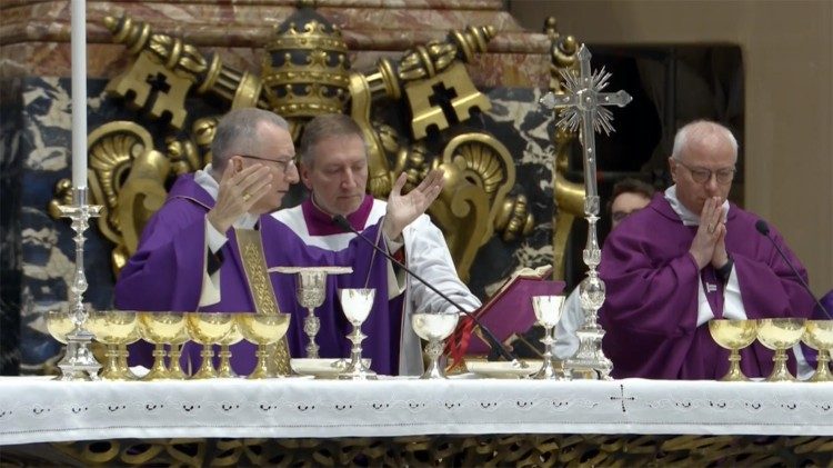 La celebrazione in Basilica Vaticana presieduta dal cardinale Parolin