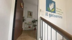 Jasmin (v italijanščini Il Gelsomino) je dom za družine, ki so daleč od doma