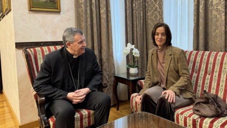 Vrhbosanski nadbiskup mons. Tomo Vukšić i veleposlanica Kraljevine Španjolske Maria Molina Alvarez de Toledo 