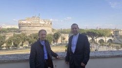 Ks. Leszek Kryża i ks. Luca Bovio z wizytą w Radiu Watykańskim 