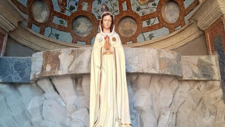 La statua collocata in Vaticano