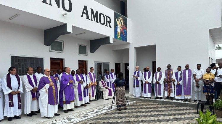 Inaugurado o Seminário Mãe do Divino Amor em Matola, Moçambique.