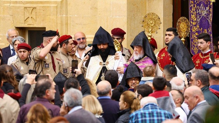 2025.04.07 Festa ingresso San Gregorio nel pozzo del Khor Virap (Libano)
