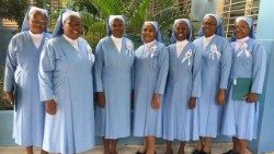 2025.04.07 Watawa wawili wa Shirika la Dada Wadogo wa Mtakatifu Teresa wa Mtoto Yesu waliuawa huko Haiti tarehe 1 Aprili 2025.