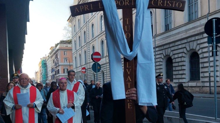 2025.04.11 via Crucis degli invisibili