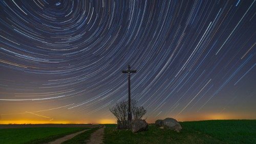 Psalm niedzielny: poczucie opuszczenia i nadzieja na zbawienie