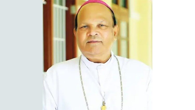 ആർച്ചുബിഷപ്പ് വർഗ്ഗീസ് ചക്കാലക്കൽ, കോഴിക്കോട് അതിരൂപതയുടെ പ്രഥമ  മെത്രാപ്പോലിത്താ