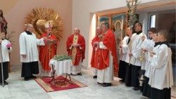 14753---On-Palm-Sunday-Bishop-Stojanov-served-in-the-Skopje-Cathedral-of-the-Sacred-Heart-.jpg