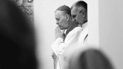 Bp Piotr Turzyński i ks. Bogusław Brzyś podczas spotkania Prezydium PRDE - luty 2025 r. 