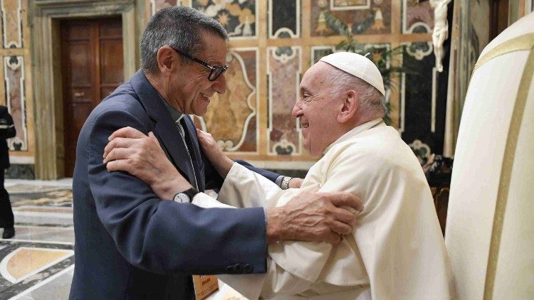 El padre Paco Blanco en su último encuentro con el Papa Francisco