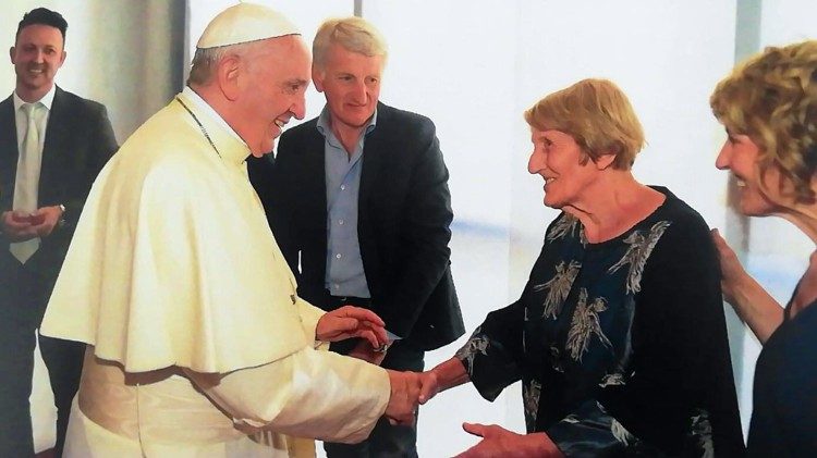 Papst Franziskus mit seinen italienischen Verwandten 2019 in Genua