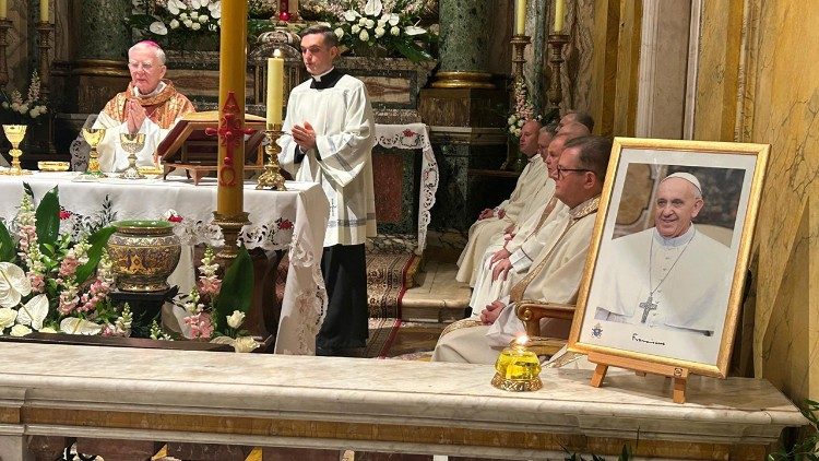 Abp Marek Jędraszewski przewodniczący Mszy św. w Kościele Polskim w Rzymie (ks. Paweł Rytel-Andrianik)