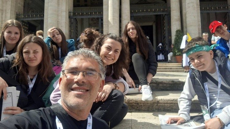 Младежите поклонници от Никополската епархия