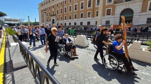 In migliaia a Roma per il Giubileo della disabilità: la fragilità non è solo in sedia a rotelle