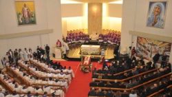 Mesha e dritës e riti salikimit të ipeshkvit të Sapës imzot Simon Kullit, 2 dhjetor 2025 në Vau Dejës