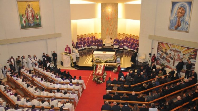 Mesha e dritës e riti salikimit të ipeshkvit të Sapës imzot Simon Kullit, 2 dhjetor 2025 në Vau Dejës