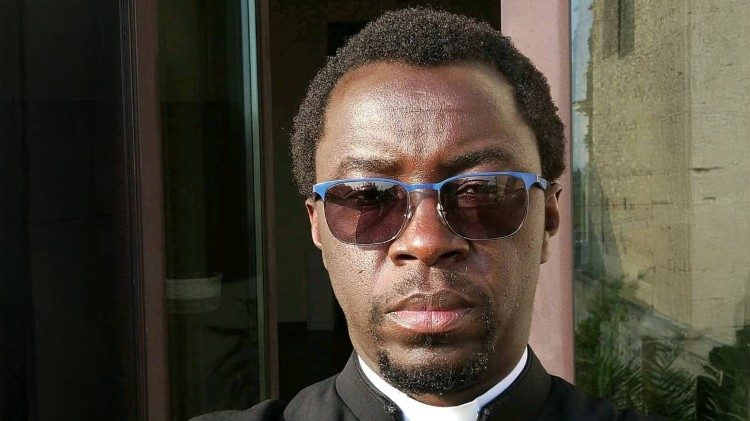 Mgr François Halyday Mbouangui, episkopo mosungi ya sika na dioseze ya Nkayi