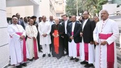 தொடக்க விழாவில் தலத்திரு அவைத் தலைவர்கள் 