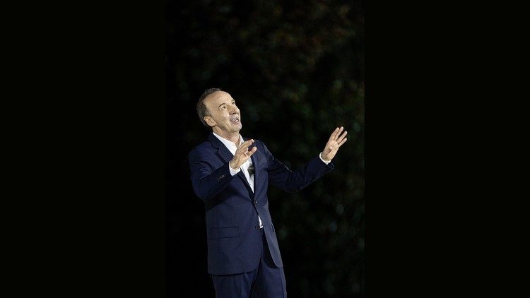 Roberto Benigni nel monologo “Pietro. Un uomo nel vento” 