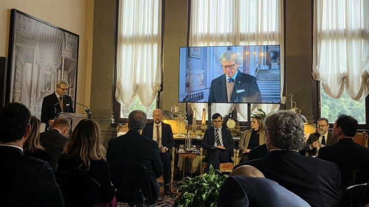 L'ambasciatore d'Italia presso la Santa Sede Francesco Di Nitto