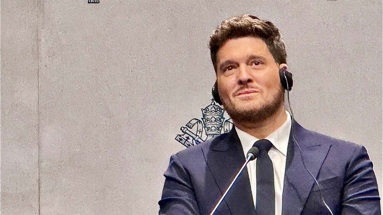 Michael Bublé durante la conferenza stampa di presentazione del Concerto con i Poveri