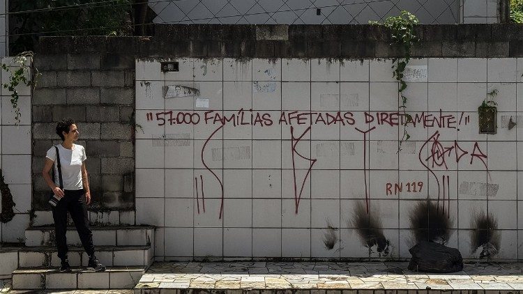 Fot&oacute;grafa Ma&iacute;ra Erlich documentou trag&eacute;dia por dois anos. 