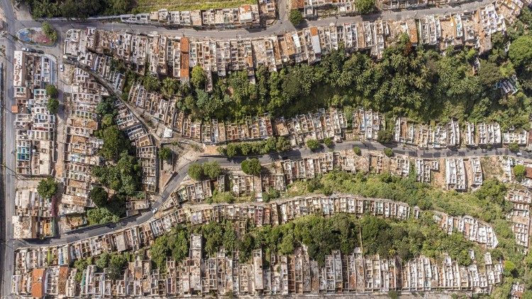 Tr&ecirc;s bairros inteiros e um parcialmente se transformaram em locais fantasmas. 