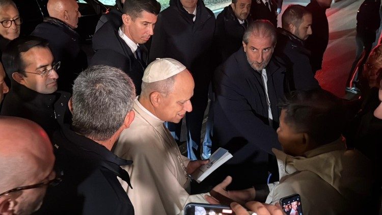 2025.12.09 Papież wśród dziennikarzy w Castel Gandolfo