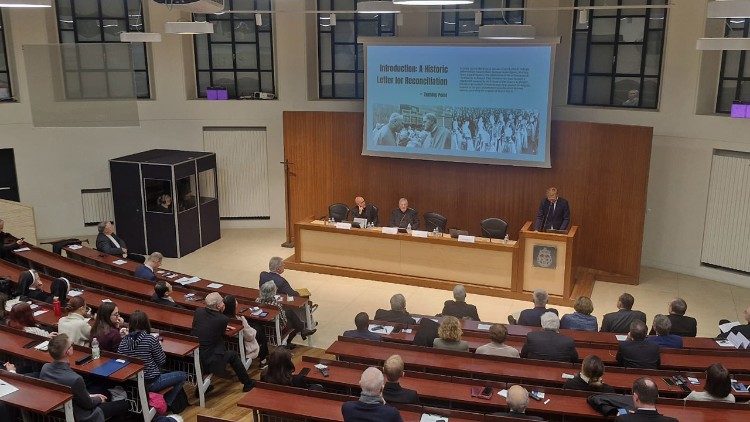 Ambasador RP Adam Kwiatkowski przypomniał, że historyczny dokument powstał w Rzymie