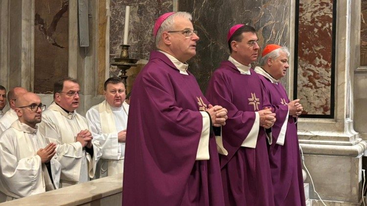 Dzisiejszą Mszę św. koncelebrowali r&oacute;wnież kard. Konrad Krajewski i biskup świdnicki Marek Mendyk