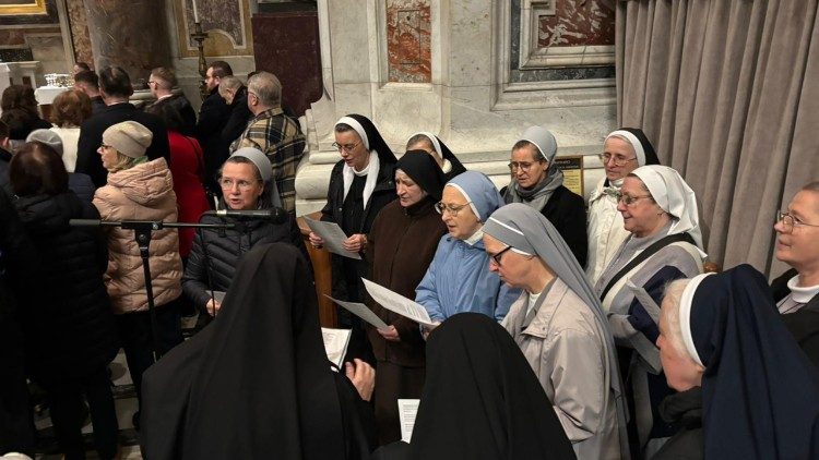 Pielgrzymi przybywają jeszcze w ramach kończącego się Roku Jubileuszowego