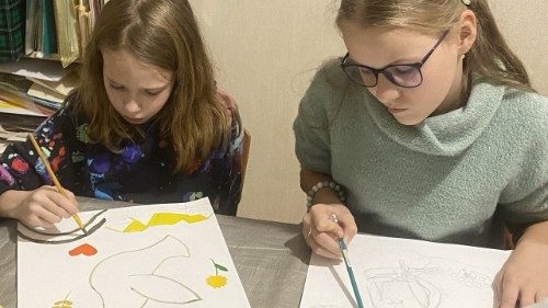 Au milieu de la guerre, un espace de lumi&egrave;re pour les enfants ukrainiens 
