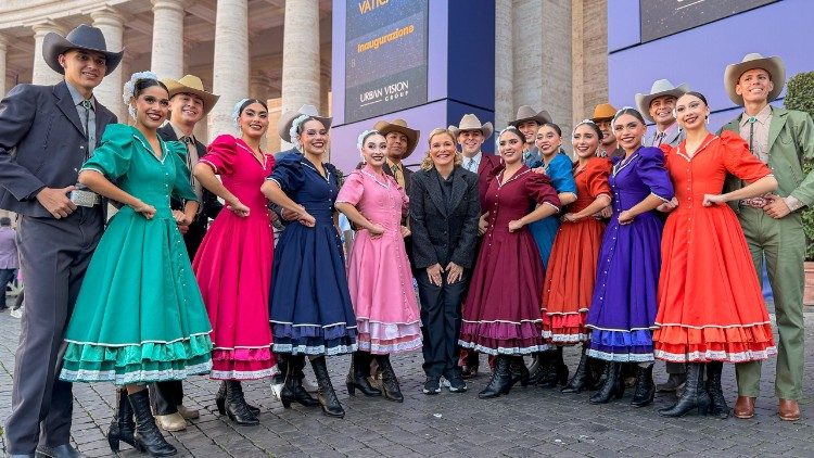 Inauguración de la muestra 100 Nacimientos en el Vaticano