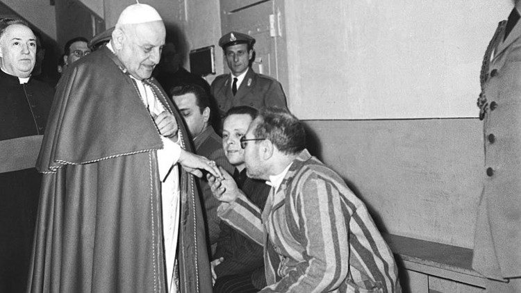 Jan XXIII pocieszający więźnia