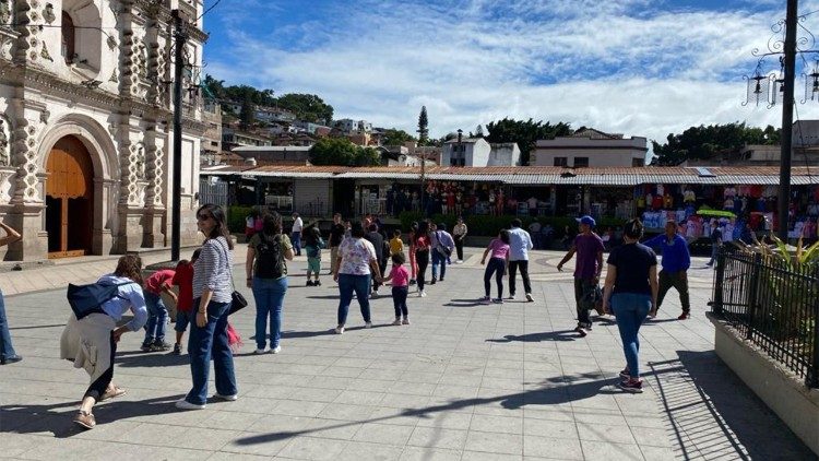 La piazza del Mercado Los Dolores