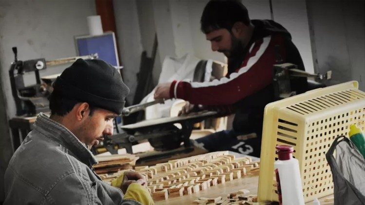 Chrześcijanie na Bliskim Wschodzie zmagają się z poczuciem zagrożenia, niepewności ekonomicznej i dramatycznego braku perspektyw