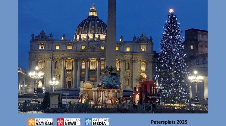 Bild der Weihnachtskrippe und des Weihnachtsbaums auf dem Petersplatz