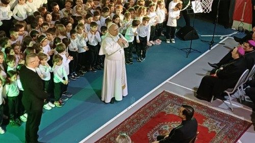 Papež navšt&iacute;vil školu v Castel Gandolfu