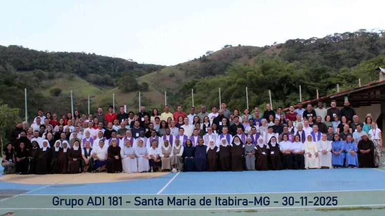 Foto de grupo dos participantes no curso
