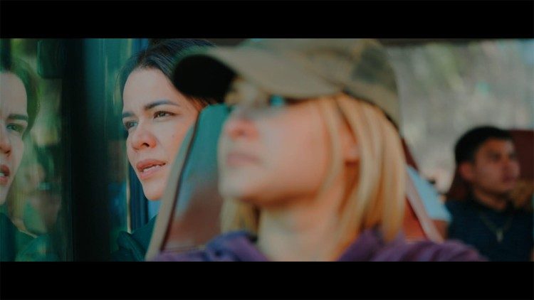 Del video clip mand&aacute; tu coraz&oacute;n