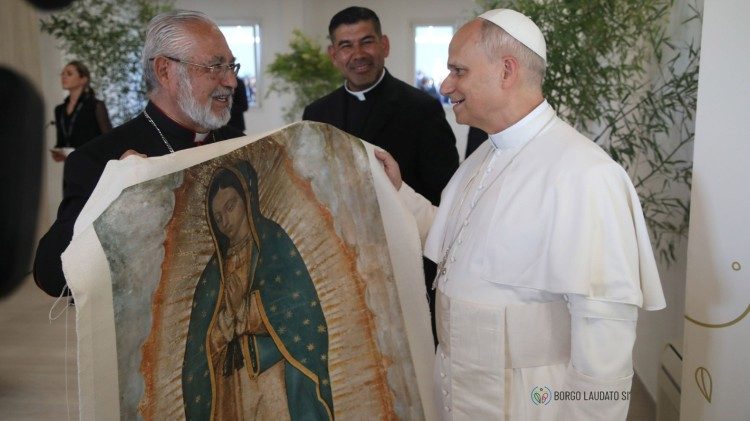 Leone XIV mit Bischof Diego Monroy Ponce