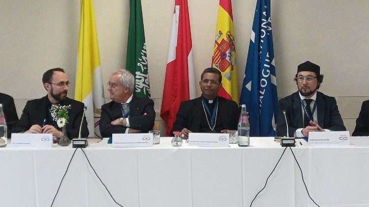 Ai lavori della conferenza anche il cardinale George Jacob Koovakad, Prefetto del Dicastero per il dialogo interreligioso