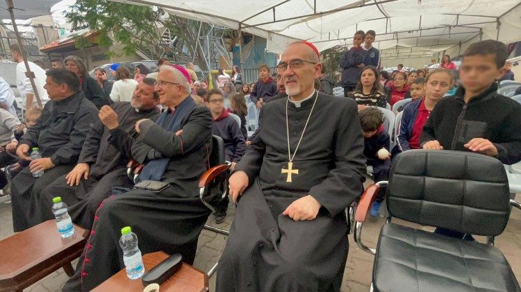  El cardenal Pizzaballa visita la parroquia de la Sagrada Familia en Gaza