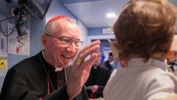 El Secretario de Estado de la Santa Sede, Cardenal Pietro Parolin, en el Hospital Pediátrico Bambino Gesù