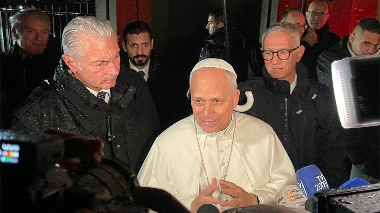 2025.12.23 Papa Leone XIV incontra i giornalisti a Castel Gandolfo