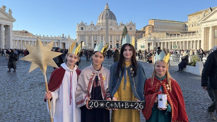 Theresa, Anna, Mia und Pia: Die vier Sternsingerinnen aus Münster unterwegs in Rom