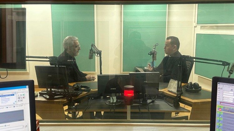 Mons. Luis Mar&iacute;n de San Mart&iacute;n en Radio Vaticana 